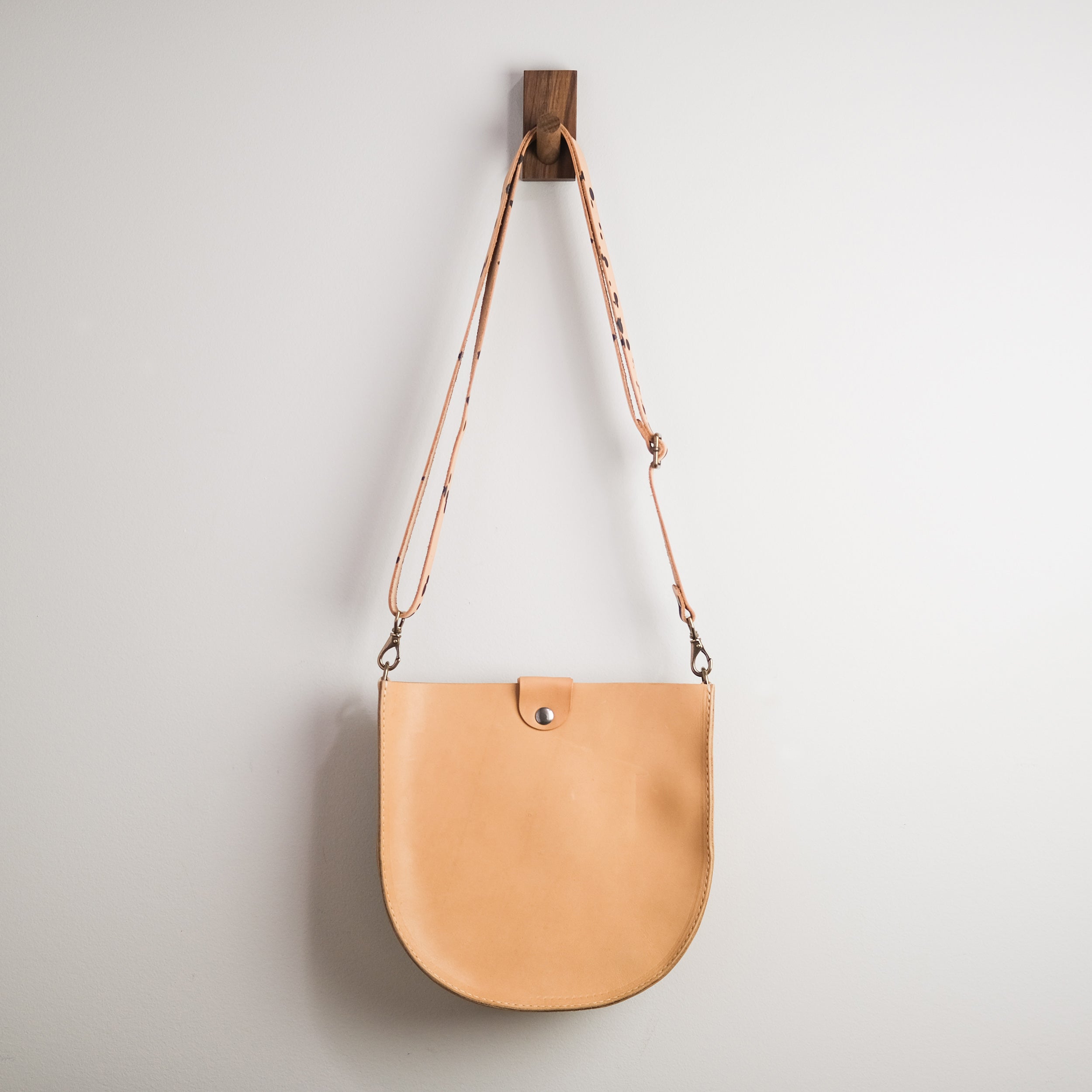 Marissa Crossbody Saddle Hand Bag Purse – Golden on Main Boutique